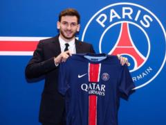 PSG officially announced the transfer of Kvaratskhelia