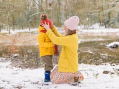 The mother of a child with a special hair color constantly makes excuses to people