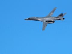 США перебросили бомбардировщики на Гуам из-за угрозы со стороны Китая