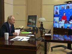 Путин прервал заседание из-за  важного  звонка из Гвинеи-Бисау