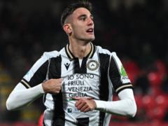 Roma is negotiating the transition of a competitor for Dovbik