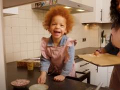 Mother gave birth to two daughters with a special appearance: she says that it is because of her father s genes