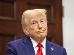 Трамп похвалил премьера Британии после критики Маска