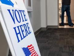 California collect signatures for exit from the USA