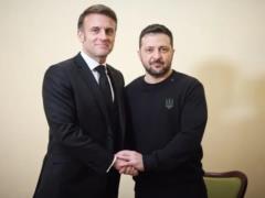 Зеленский и Макрон обсудили возможные форматы гарантий безопасности для Украины