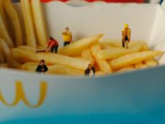 Trump left children in the United States without free dinner: students were advised to go to earn money at McDonald s