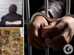 Acted throughout Ukraine: in Kyiv, a man who sold chocolates with drug content was exposed in Kiev