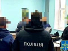 Таможенники способствовали контрабанде электронных сигарет