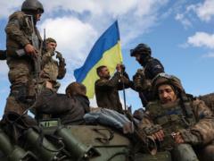 Таємниця генетики та війни: Чому після глобальних конфліктів народжується більше хлопчиків