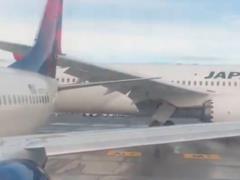 Two planes collided in the USA at the airport