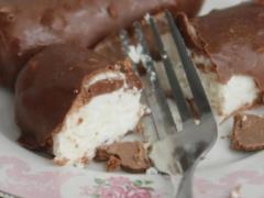 Safe cheeses in chocolate for children: they cook very simple