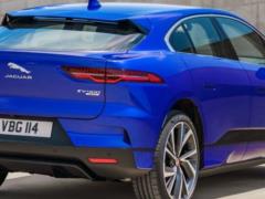 Стремительно дешевеющие кроссоверы Jaguar нашли на помойке.
