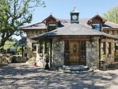 Demolition is canceled: the millionaire found a cunning way to preserve the illegally built mansion