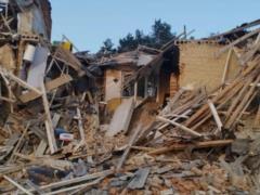 Росіяни кидали повітряні бомби на житлову будівлю в владі -сирополіці: троє загинули