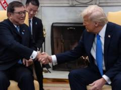 Трамп зустрівся з прем єр -міністром Японії: вони обговорили тарифи та пообіцяли протистояти  