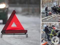 В Киеве легковушка съехала с дороги и перевернулась: из изуродованного авто пострадавших деблокировали спасатели.