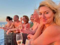 A cruise airliner with nudists sailed on a flight: people showed what is happening there