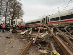 In Germany, the train ran into a truck: there are victims