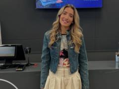 The woman bought lost luggage left at the airport: what she found inside