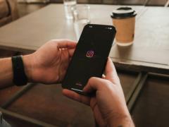 Женщину посадили из-за того, на кого был подписан ее муж в Instagram: что произошло