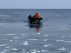 In the Cherkasy region, five fishermen were saved, who found themselves on torn ice floes on the Dnieper