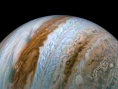Unexpected discovery: Jupiter clouds do not have the same composition as expected