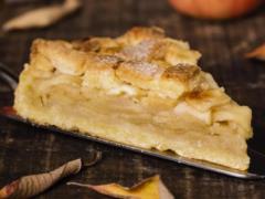 Пирог из песочного теста с яблоками: вкусный и элементарный в приготовлении.