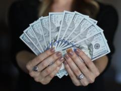 Этим знакам зодиака повезет в финансах и карьере в начале марта
