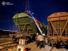 В Одессе двое подростков получили поражение током на крыше вагона поезда - оба умерли