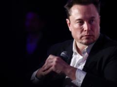 Маск заявил о причастности Украины к кибератаке на Х