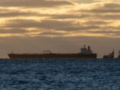 Russia bypasses Biden s sanctions and increases oil supply to Asia - Media
