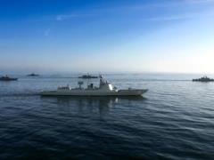 Chinese warships maneuvered for a month by Australia
