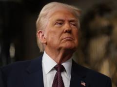 Дипломатия Трампа: CNN анализирует результаты переговоров с Путиным и Зеленским и их значение для мира