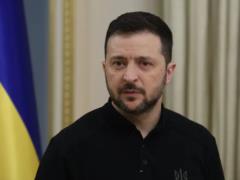 Зеленский: России удалось повлиять на некоторых людей в Белом доме