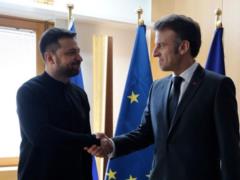 Зеленский совершит визит во Францию