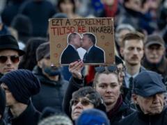 Орбан снова сделал это. Есть четыре способа его остановить