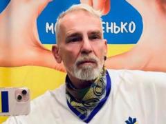  Русофобия это хорошо, а Крым – Украина : немецкий стилист передал важное послание миру в своих новых образах.