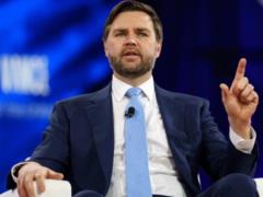 Вэнс сказал, что поедет в Гренландию с женой, чтобы она там не развлекалась