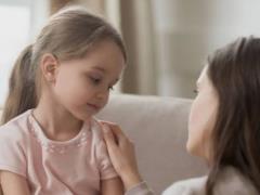 Lone parents in Ukraine can get money through DI: how exactly and how much they pay