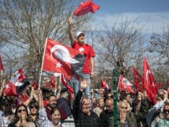 Турецкая оппозиция собрала в Стамбуле массовый протест