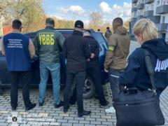 За $5000  легальное  пересечение границы: в Закарпатье пограничника поймали на взятке