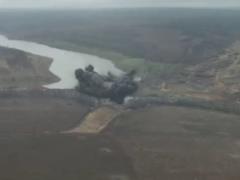 Россияне сбросили авиабомбу на собственную плотину