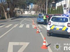 Во Львовской области водитель сбил женщину с 7-летним ребенком: момент аварии попал на видео