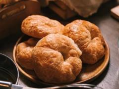 Лучше хлеба: как приготовить вкусные булочки без замешивания теста