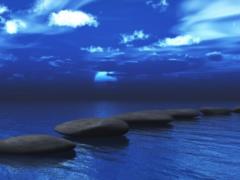 Более 400 лет моряки видят странное сияние в океане: ученые приблизились к разгадке