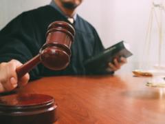 На Буковине отец изнасиловал трех своих малолетних дочерей