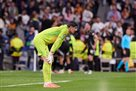 Courtois: Tsyogo Roku MiMo Hoselu, Yaki Mig Bi Vigrati Bully at someone else s penalty area