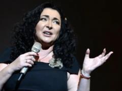 Готова сесть на 15 суток: Лолита послала на три буквы россиян, написавших на нее  донос 