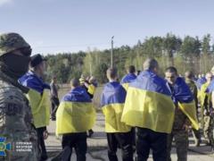 СБУ обнародовала эксклюзивные кадры обмена пленными накануне Пасхи: фото, видео