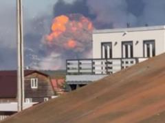 Видно за 50 км. Взрывы на складе Минобороны РФ